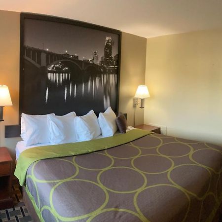 Super 8 By Wyndham Chisago City Extérieur photo