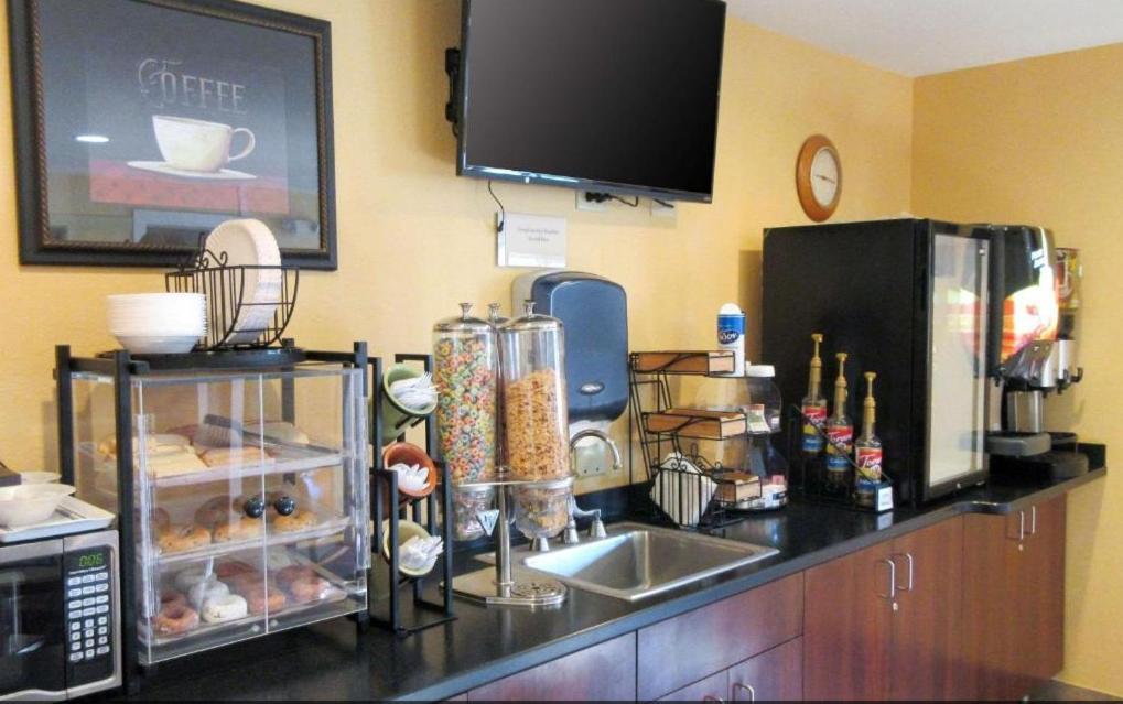 Super 8 By Wyndham Chisago City Extérieur photo