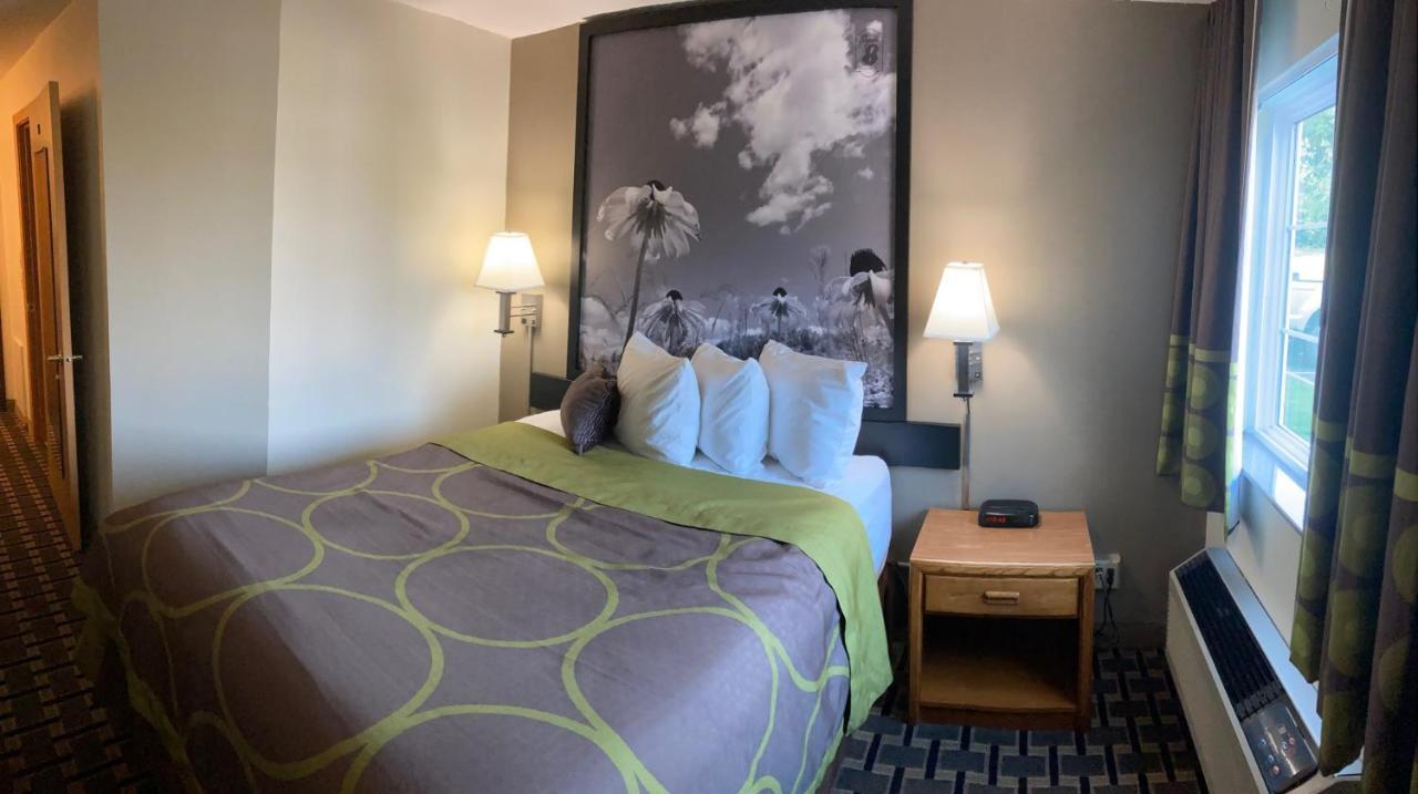 Super 8 By Wyndham Chisago City Extérieur photo