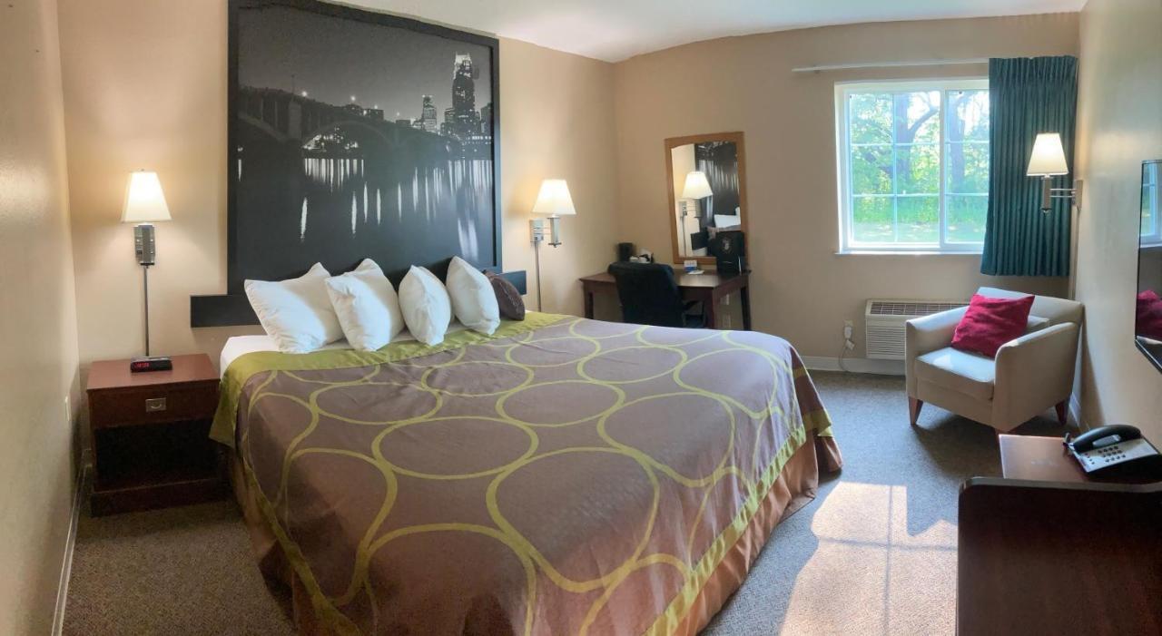 Super 8 By Wyndham Chisago City Extérieur photo