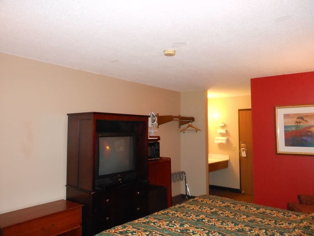 Super 8 By Wyndham Chisago City Chambre photo