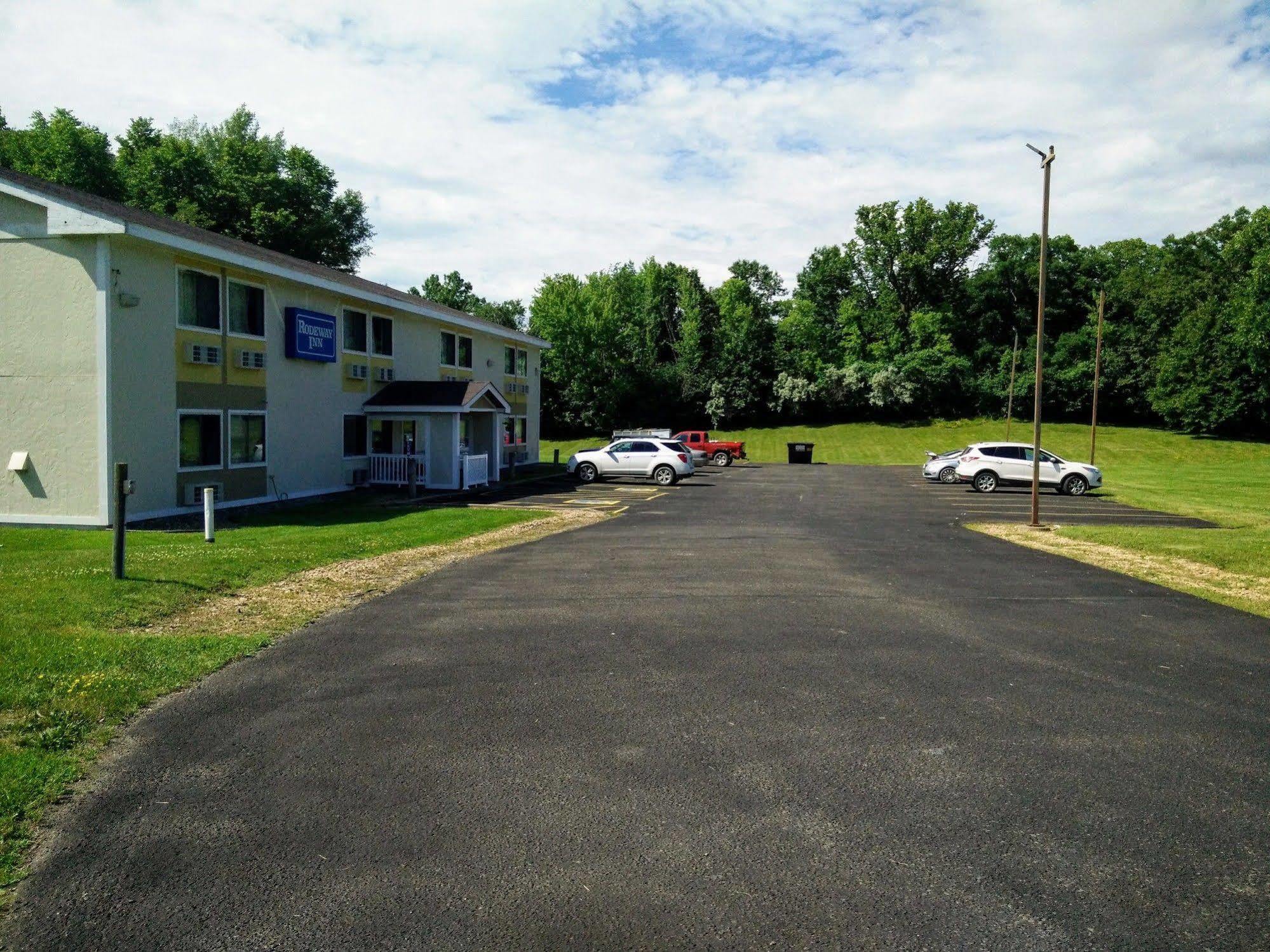 Super 8 By Wyndham Chisago City Extérieur photo